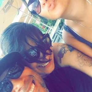 Meet your Posher, Paw